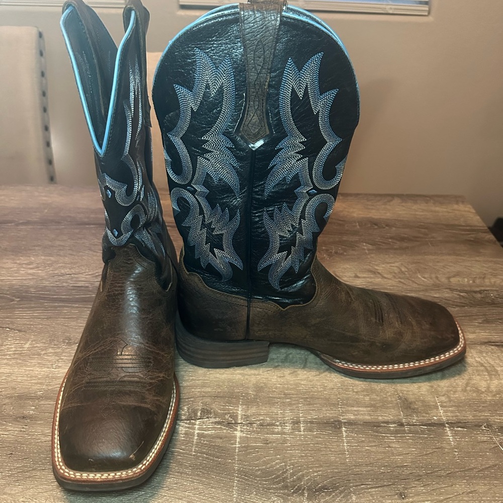 Ariat boots with blue piping